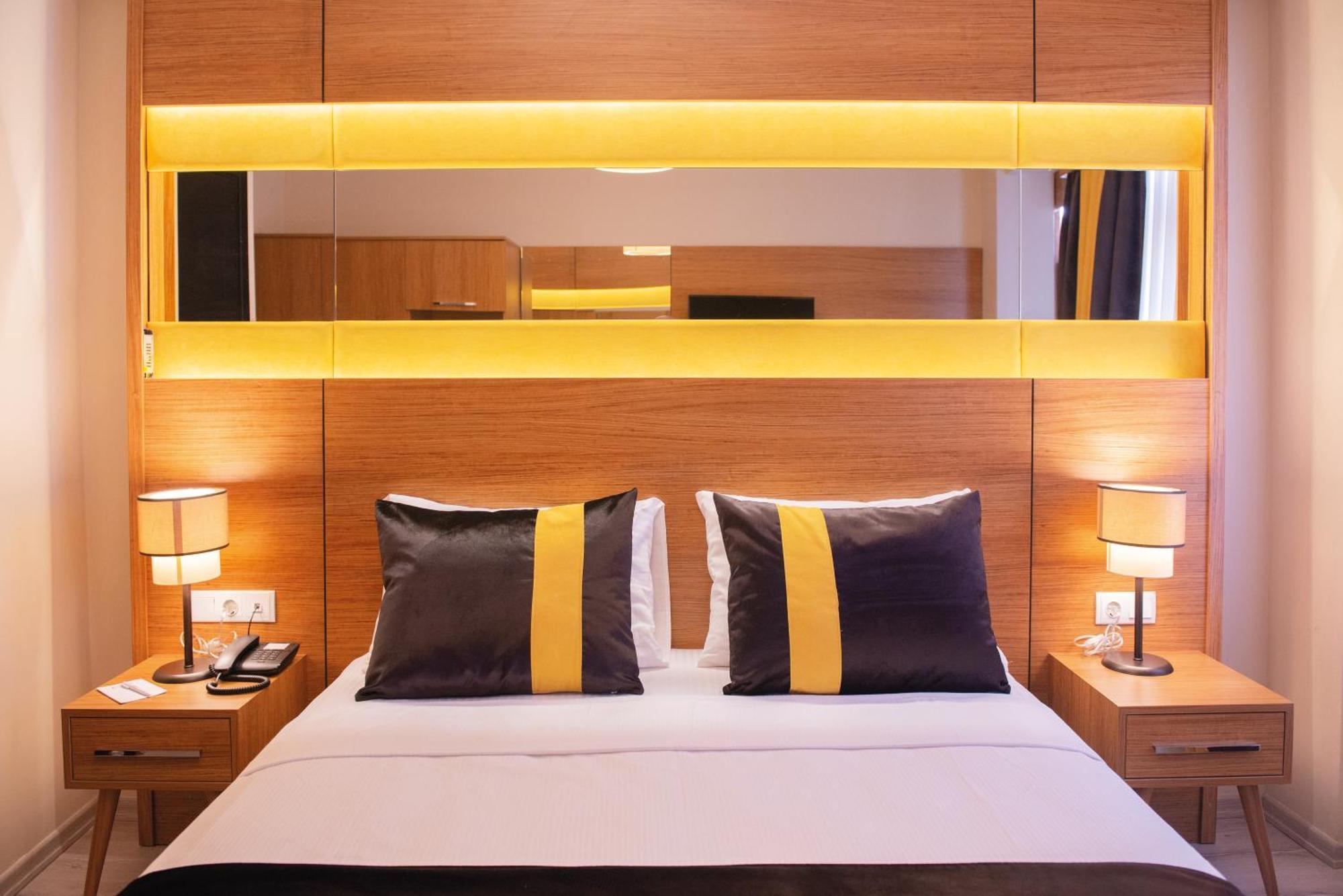 Karamans Sirkeci Suites Hotel Estambul Exterior foto